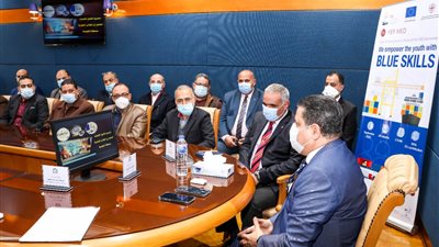 ميناء دمياط يحصل على منحة لتأهيل الشباب للعمل في موانئ المتوسط