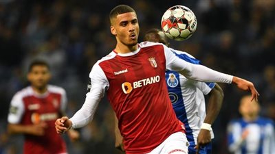 ليفربول يدخل في مفاوضات مع مدافع سبورتنج براجا