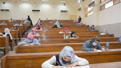 مصدر يكشف موعد بدء التيرم الثاني بالجامعات.. وشكل الامتحانات
