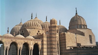 حوش الباشا.. مقابر  العائلة الملكية بمنطقة الإمام الشافعي