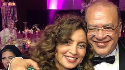 صلاح عبد الله لساندرا نشأت في عيد ميلادها: 