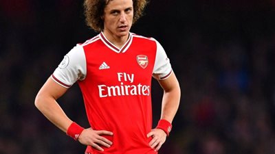 تهور لويز يورط أرسنال في تعادل إيجابي أمام وولفرهامبتون خلال الشوط الأول