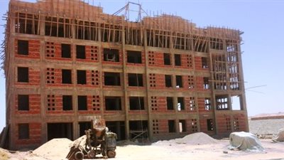 مواطن بأسيوط يتبرع بقطعة أرض لبناء مدرسة تعليم أساسي بقريته