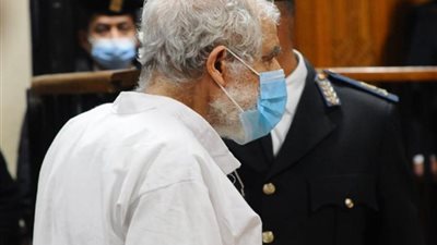 حجز محاكمة محمود عزت في أحداث مكتب الإرشاد لـ8 أبريل