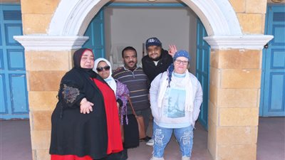 تسليم أقزام الإسكندرية كابينة في ستانلي بعد وعد المحافظ (صور)