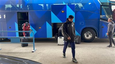 بيراميدز يصل إلى ملعب بتروسبورت لمواجهة إنبي (صور)