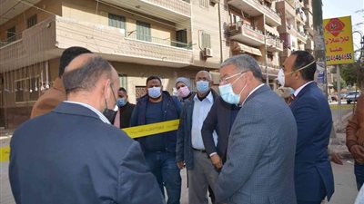 محافظ المنيا يوجه بإخلاء عقار آيل للسقوط وبدء ترميمه (صور)