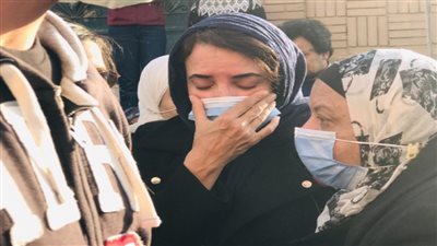 ابنة عزت العلايلي: 