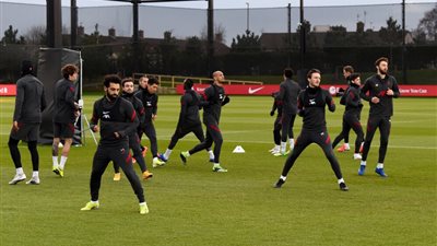 ليفربول يتضامن مع قطبي مانشستر  ضد الإساءات العنصرية