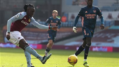 الشوط الأول.. أستون فيلا يتقدم على أرسنال بهدف وحيد