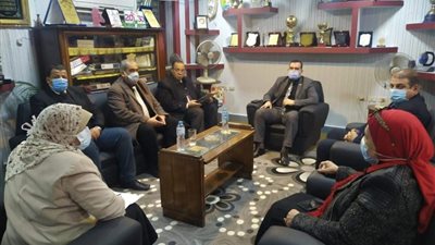 تعليم المنوفية: تكليف الموجهين العموم بإعداد فيديوهات شرح منهج الفصل الدراسي على أسطوانات 