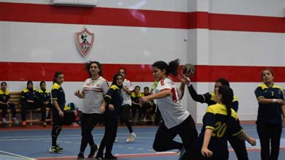 سيدات الزمالك يفزن على سموحة في دوري اليد