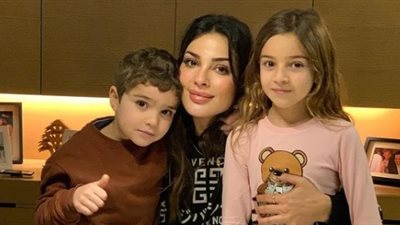 للمرة الثانية.. نادين نسيب تحتفل بعيد ميلادها رفقة أطفالها (صور)