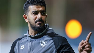 عبدالله المعيوف يغيب عن الهلال 4 أسابيع بسبب الإصابة