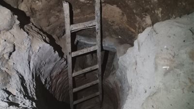 بينهم سعودي.. ضبط تشكيل عصابي بتهمة التنقيب عن الآثار في قنا