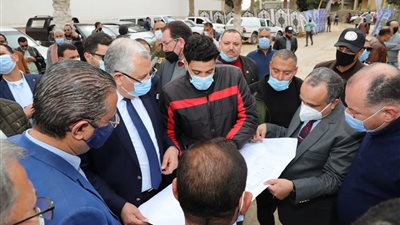 لترشيد المياه.. وزير الزراعة يوجه الفلاحين بضرورة التحول لنظم الري الحديثة