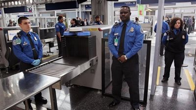 روبوت بدلًا من الكلاب البوليسية لأمن المطارات لكشف المتفجرات وفيروس كورونا