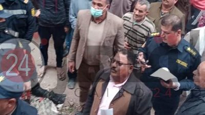 مصرع شخص نتيجة انهيار بلكونة عقار في دمنهور (صور)