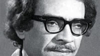 شاعر الألف أغنية.. 