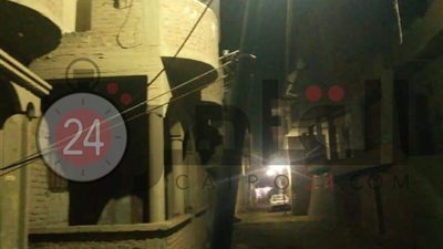 أعمدة إنارة آيلة للسقوط تهدد أهالي نجع سويلم بأسيوط.. ورئيس المدينة يعد بحل المشكلة (صور)