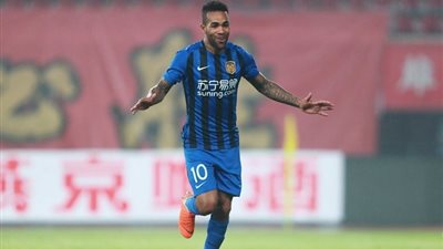 رغم حرمانه من التعاقدات.. النصر السعودي يضم تيكسيرا