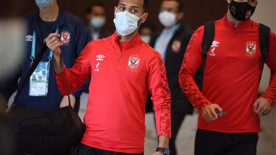 حافلة الأهلي تصل ملعب مباراة البايرن وموسيماني يتفقد الملعب