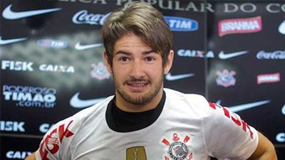 ألكسندر باتو يفضل الأرجنتين على الدوري السعودي