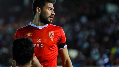 فيفا يحتفل بعيد ميلاد ياسر إبراهيم الـ28