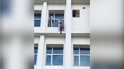 ألقى بنفسه من الطابق الثالث.. وفاة عجوز داخل مستشفى عزل بالشرقية