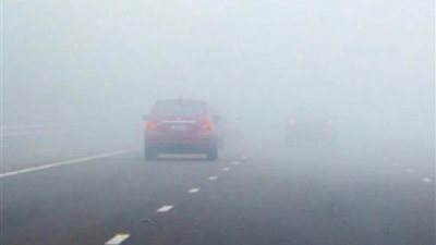 شبورة مائية كثيفة على الطريق الدولي الساحلي بكفر الشيخ تحجب الرؤية 