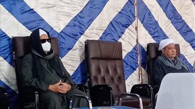 شيخ الأزهر يحضر مراسم عزاء أحد مشايخ الطريقة الحسانية في الأقصر