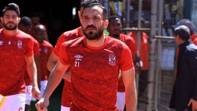 غضب داخل بعثة الأهلي من محمد عمارة بسبب انتقاده لـ