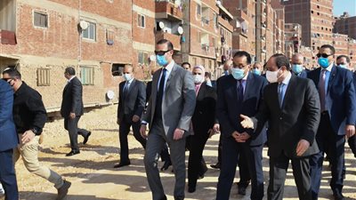 الحكومة: لن نزيل أية تجمعات غير مخططة بالكامل ويقتصر العمل على فتح محاور بها