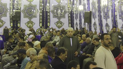 إقامة سرادقات عزاء مخالفة ببنها في القليوبية رغم التحذيرات من كورونا (صور وفيديو)