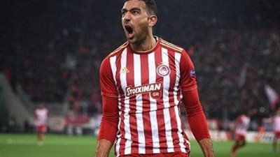 كوكا يحرز هدفين مع أولمبياكوس في كأس اليونان 