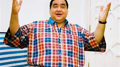 في ذكرى وفاة الناظر.. 10 صور لعلاء ولي الدين