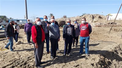 محافظ بورسعيد يتفقد أعمال إنشاء محطة صرف صحي بحي الزهور (صور)