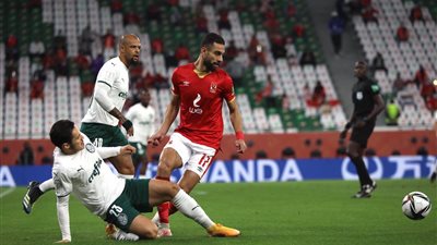 بعد مرور 75 دقيقة.. الأهلي يفشل في فك شفرات دفاع بالميراس