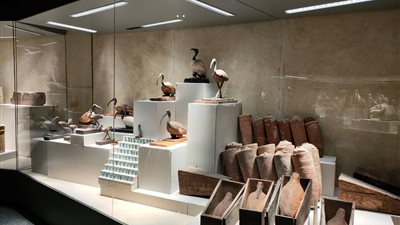 مصدر بالآثار: 