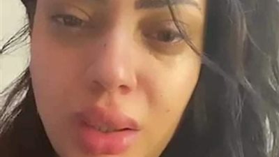 في بث مباشر عبر صفحتها.. فتاة تيك توك تحاول الانتحار بتناول أقراص مخدرة