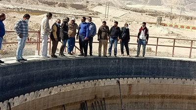 الإسكان: لجنة مشتركة لمتابعة منظومة الصرف الصناعي بشمال خليج السويس