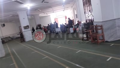 الاستعداد لصلاة الجنازة على جثمان علي حميدة بمسجد الفتح بمرسى مطروح