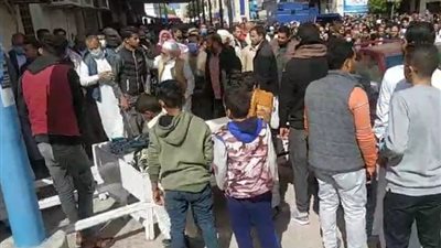 بدء صلاة الجنازة على جثمان الفنان علي حميدة