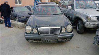 تفاصيل مزاد 23 فبراير للبضائع والسيارات المخزنة بجمارك السويس