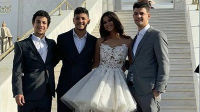 شقيقة أحمد داش تتألق بفستان 