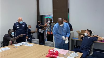 بعثة بيراميدز تجري المسحة الطبية استعدادًا لمباراة راسينج كلوب