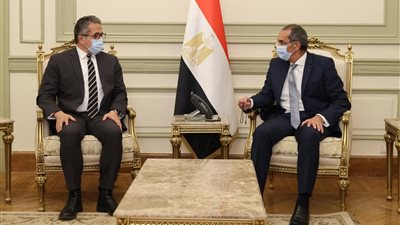 وزيرا الآثار والاتصالات يبحثان الموقف التنفيذى لتطوير البنية التكنولوجية لوزارة السياحة