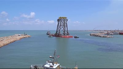 تفاصيل أكبر مشروع لتداول الحاويات بالشرق الأوسط داخل ميناء 