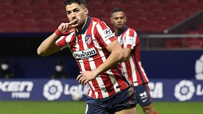 سواريز يقود هجوم أتلتيكو مدريد أمام غرناطة