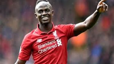 ليفربول يحتفل بماني لوصوله إلى 200 مباراة